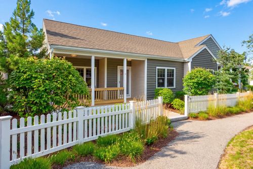 4-4 Dorset Ln, Plymouth, MA, 02360 | Card Image