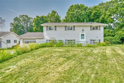 25 Bermuda Cir, Rochester, NY, 14623-4413 | Card Image