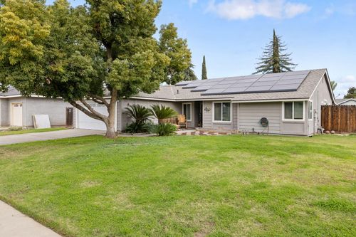 1128 N Jefferson St, Tulare, CA, 93274-7326 | Card Image