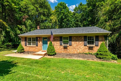 206 Simsbury Ln, Forest, VA, 24551-2609 | Card Image
