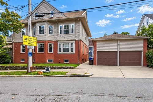 594 Hope St, Providence, RI, 02906-2660 | Card Image