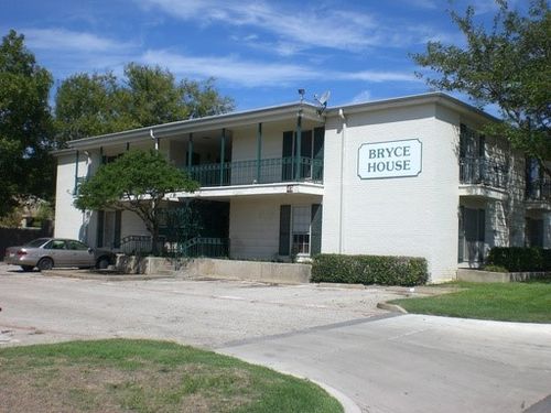 apt-9-4901 Bryce Ave, Fort Worth, TX, 76107-4176 | Card Image