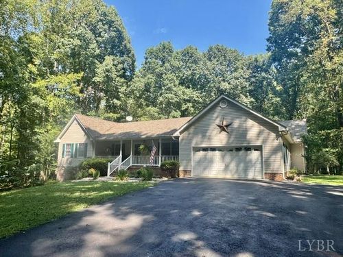 192 Holly Brook Road, Appomattox, VA, 24522 | Card Image