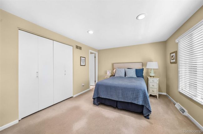 Bedroom1 with Private Ensuite | Image 28