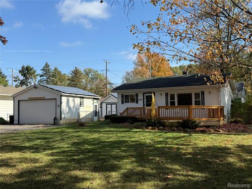 6168 Hillsboro Rd, Davisburg, MI, 48350-3516 | Card Image