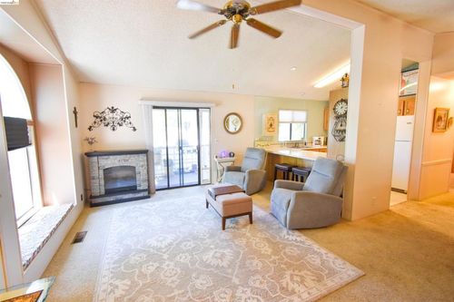 spc-151-18717 Mill Villa Rd, Jamestown, CA, 95327-9351 | Card Image