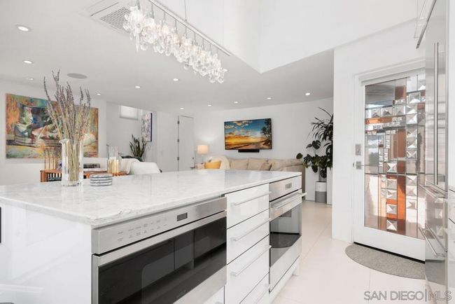 1729 Coast Blvd, Condo with 1 bedrooms, 2 bathrooms and 2 parking in Del Mar CA | Image 5