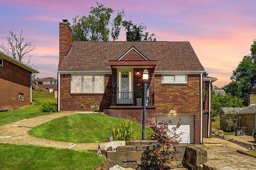 128 Delfred Dr, Carnegie, PA, 15106-1738 | Card Image