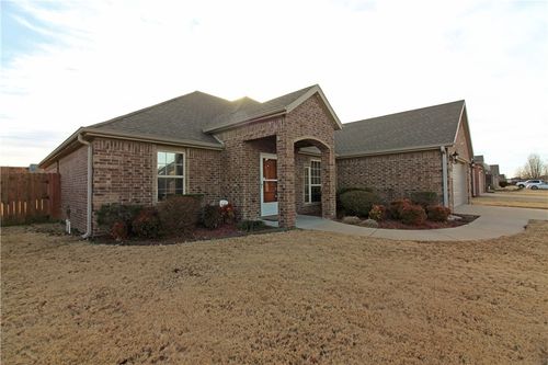 1200 Kensington Dr, Centerton, AR, 72719-9768 | Card Image