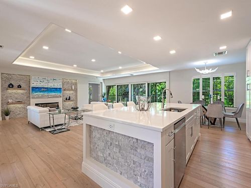 apt-202-1100 3rd St, Naples, FL, 34102-7044 | Card Image