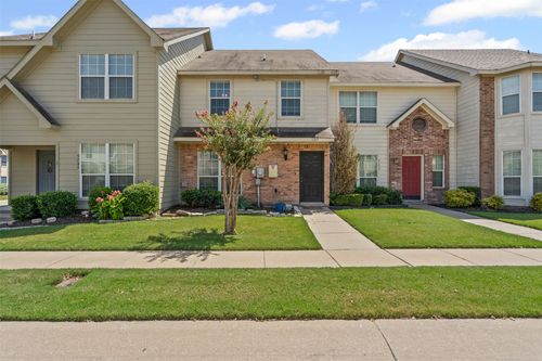 5749 Giddyup Ln, Fort Worth, TX, 76179-7354 | Card Image