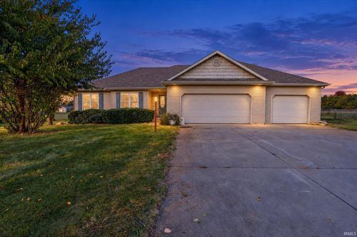19797 Ruby Ct, Goshen, IN, 46528-6270 | Card Image