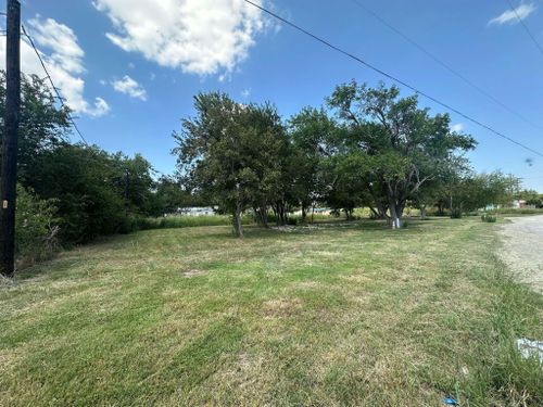 1/2 W Brook Street, Bartlett, TX, 76511 | Card Image