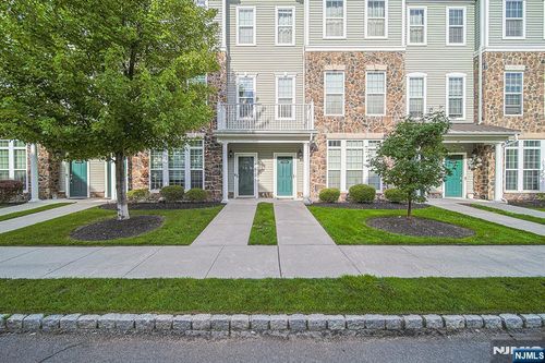 21 Jasmine Ln, Garfield, NJ, 07026-3566 | Card Image