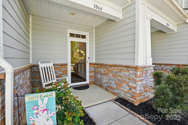 1066 Chicory Trce, Townhouse with 3 bedrooms, 3 bathrooms and null parking in Lake Wylie SC | Image 4