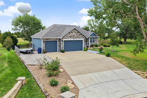 1813 Blue Stem Ln, Salina, KS, 67401-7144 | Card Image
