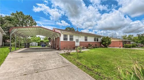2914 Phillips Avenue, Greensboro, NC, 27405 | Card Image