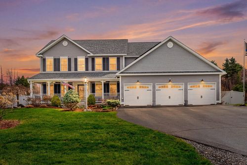 30 Hunter Mill Way, Londonderry, NH, 03053-2295 | Card Image