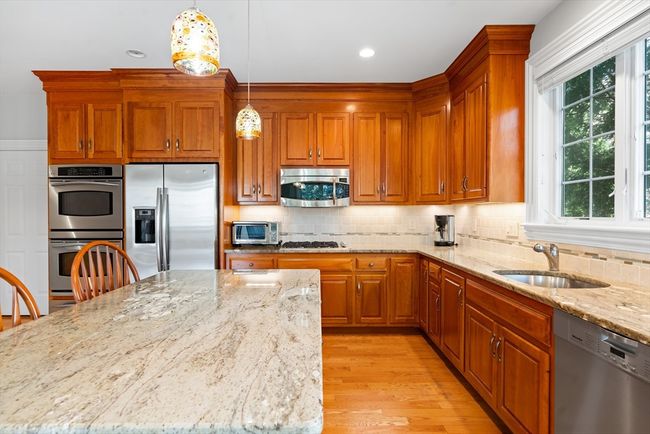 UNIT-19 - 287 Langley Rd, Condo with 3 bedrooms, 4 bathrooms and 2 parking in Newton MA | Image 4