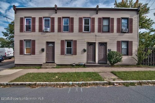 18 Pine St, Wilkes Barre, PA, 18702-5529 | Card Image