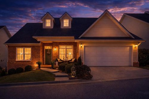 5512 Quail Ridge Cir, Roanoke, VA, 24018-9206 | Card Image