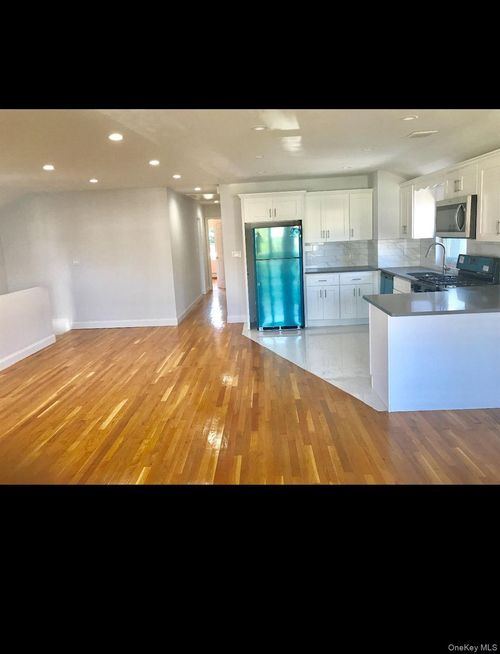 21948 141st Ave, Springfield Gardens, NY, 11413-2901 | Card Image