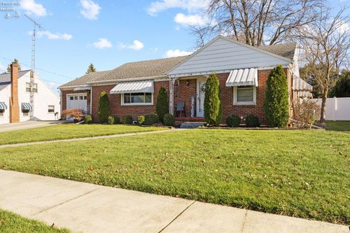 134 Walter St, Bellevue, OH, 44811-1056 | Card Image