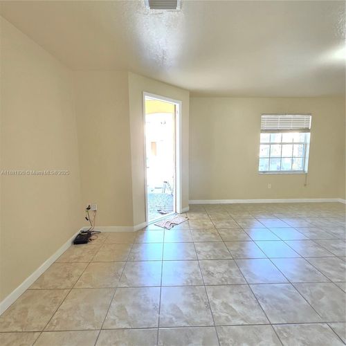 unit-3-9051 Sw 227th St, Cutler Bay, FL, 33190-1839 | Card Image