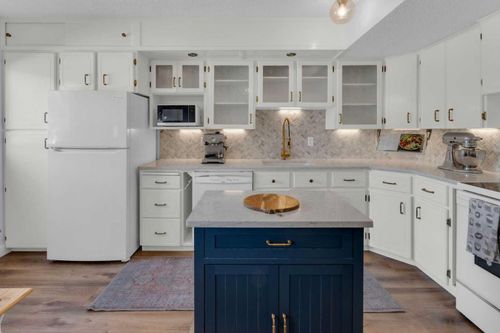 1008-6223 31 Ave Nw, Calgary, AB, T3B3X2 | Card Image