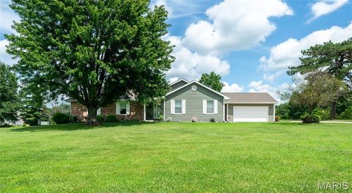 5111 E Flamingo Dr, Hallsville, MO, 65255-9621 | Card Image