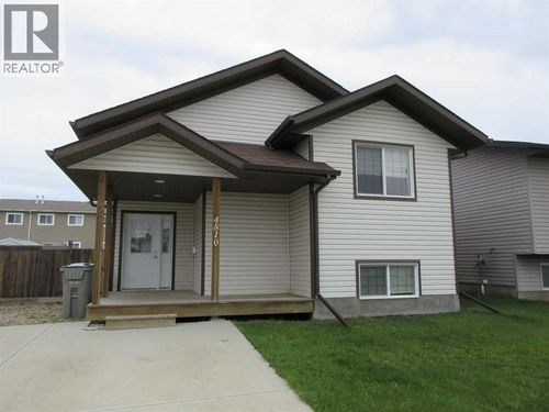 4810 18 Street, Lloydminster, SK, S9V1K1 | Card Image