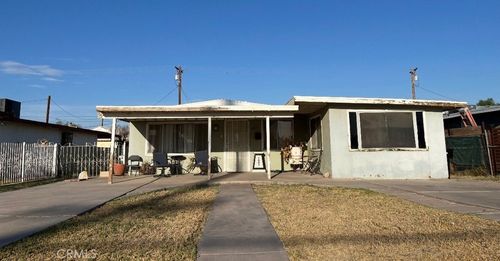 1005 S 3rd St, El Centro, CA, 92243-3317 | Card Image
