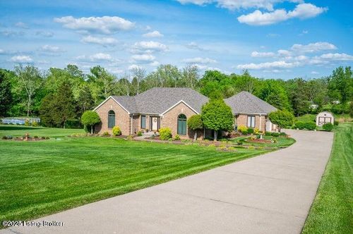 360 Rockcastle Villa, Shepherdsville, KY, 40165-6289 | Card Image