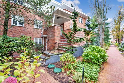 apt-j6-200 S Middle Neck Rd, Great Neck, NY, 11021-4627 | Card Image