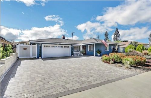 321 N Starfire St, Anaheim, CA, 92807-2928 | Card Image