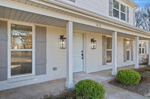 1676 Miller Farms Rd, Germantown, TN, 38138-2023 | Card Image