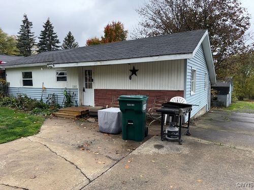210 Hillside Ave, Oswego, NY, 13126-5738 | Card Image