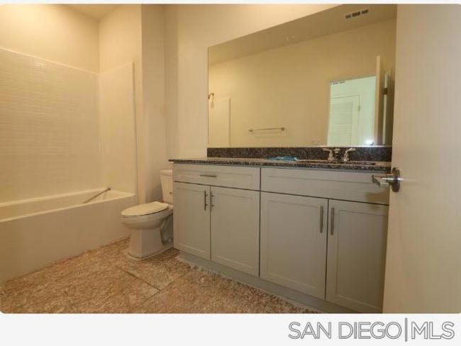 UNIT-61 - 5355 Seacliff Pl, Condo with 3 bedrooms, 2 bathrooms and 2 parking in San Diego CA | Image 9