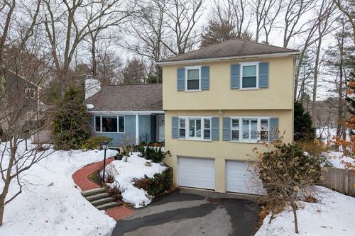 90 Elmwood Rd, Wellesley, MA, 02481-1139 | Card Image