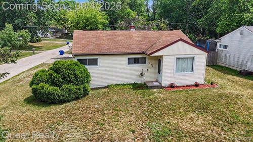 275 Rivard Blvd, Waterford, MI, 48327-2662 | Card Image