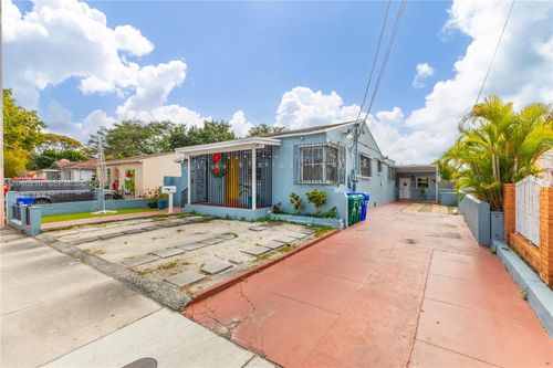 2818 Sw 2nd St, Miami, FL, 33135-1327 | Card Image