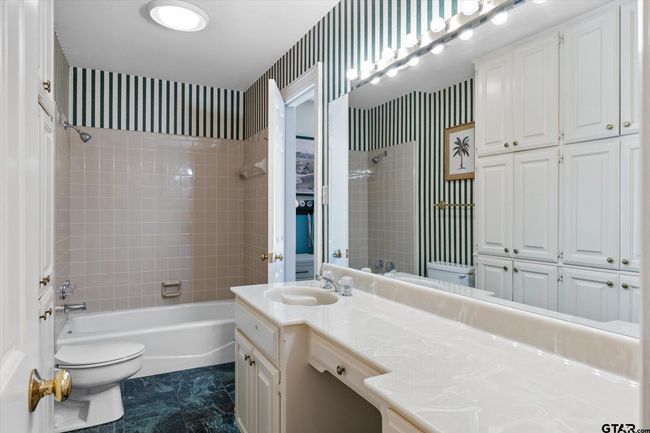 6307 Shady Oaks Dr, House other with 4 bedrooms, 4 bathrooms and null parking in Tyler TX | Image 30