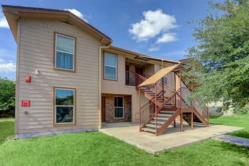 apt-c-706 W 6th St, Taylor, TX, 76574-2720 | Card Image