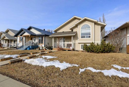 60 Fenwood Close, Sylvan Lake, AB, T4S2K4 | Card Image