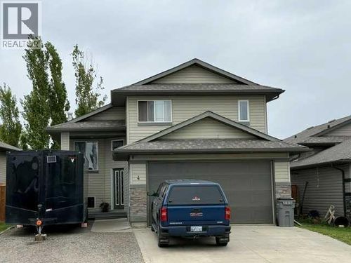 4 Pinnacle Rd, Grande Prairie, AB, T8W0A9 | Card Image