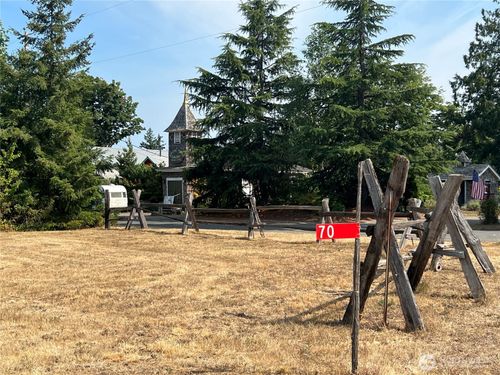 70 Roberts St, Quilcene, WA, 98376-8711 | Card Image