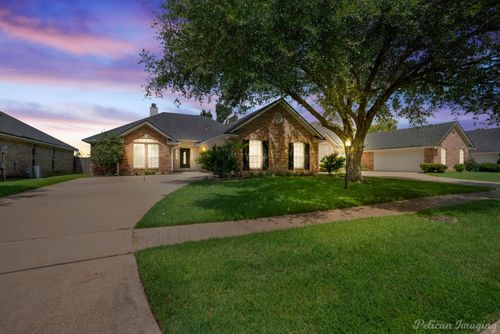 2301 W Belle Haven Dr, Bossier City, LA, 71111-8114 | Card Image