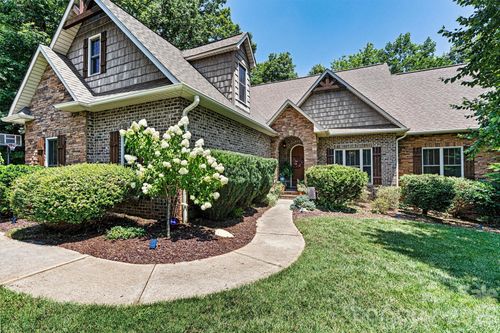 6212 Hayden Dr, Hickory, NC, 28601-7079 | Card Image