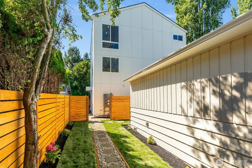 a-9031 4th Ave Nw, Seattle, WA, 98117-2112 | Card Image
