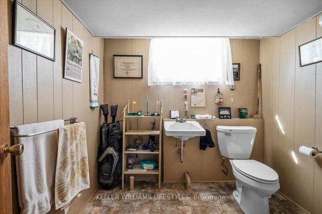 20 Park Lane, House other with 3 bedrooms, 2 bathrooms and 4 parking in Forest ON | Image 32